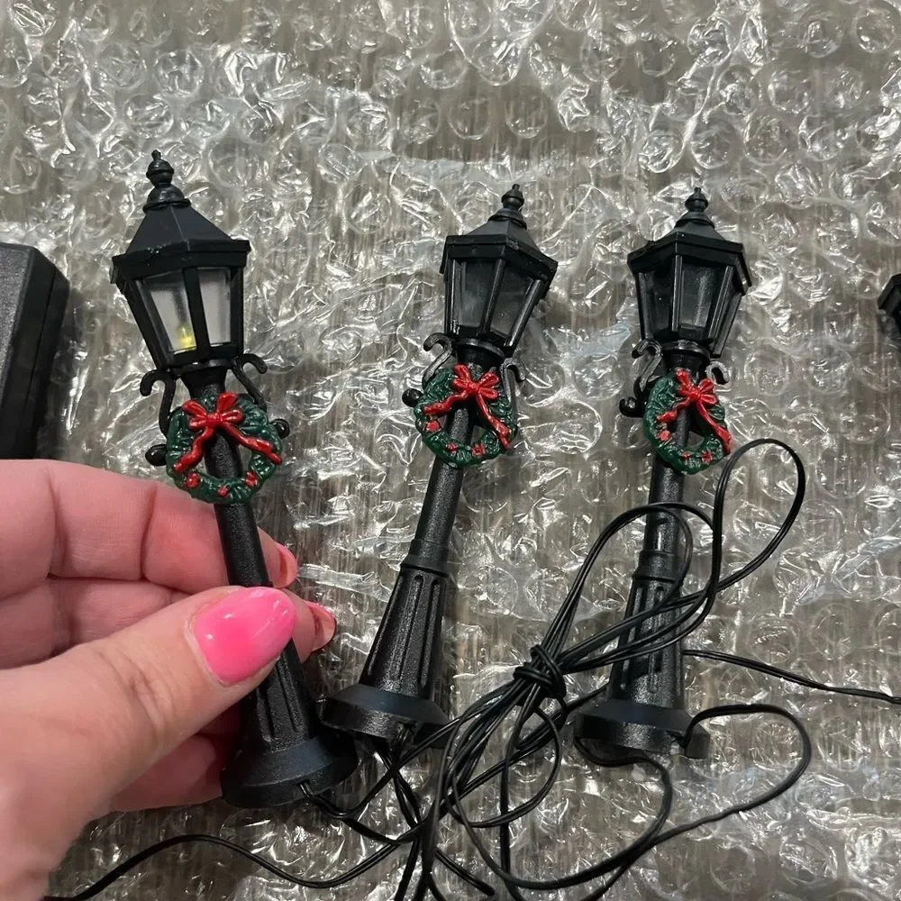 The Village Collection St. Nicholas Square Lamp Posts Set of 4 Light Up with Box